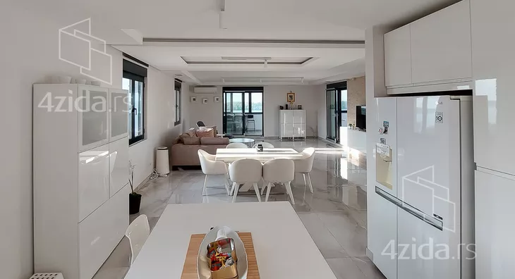 Šestosoban stan | 4zida