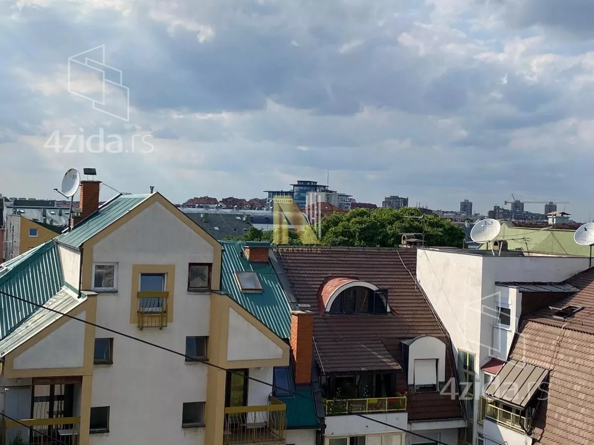 Šestosoban stan | 4zida