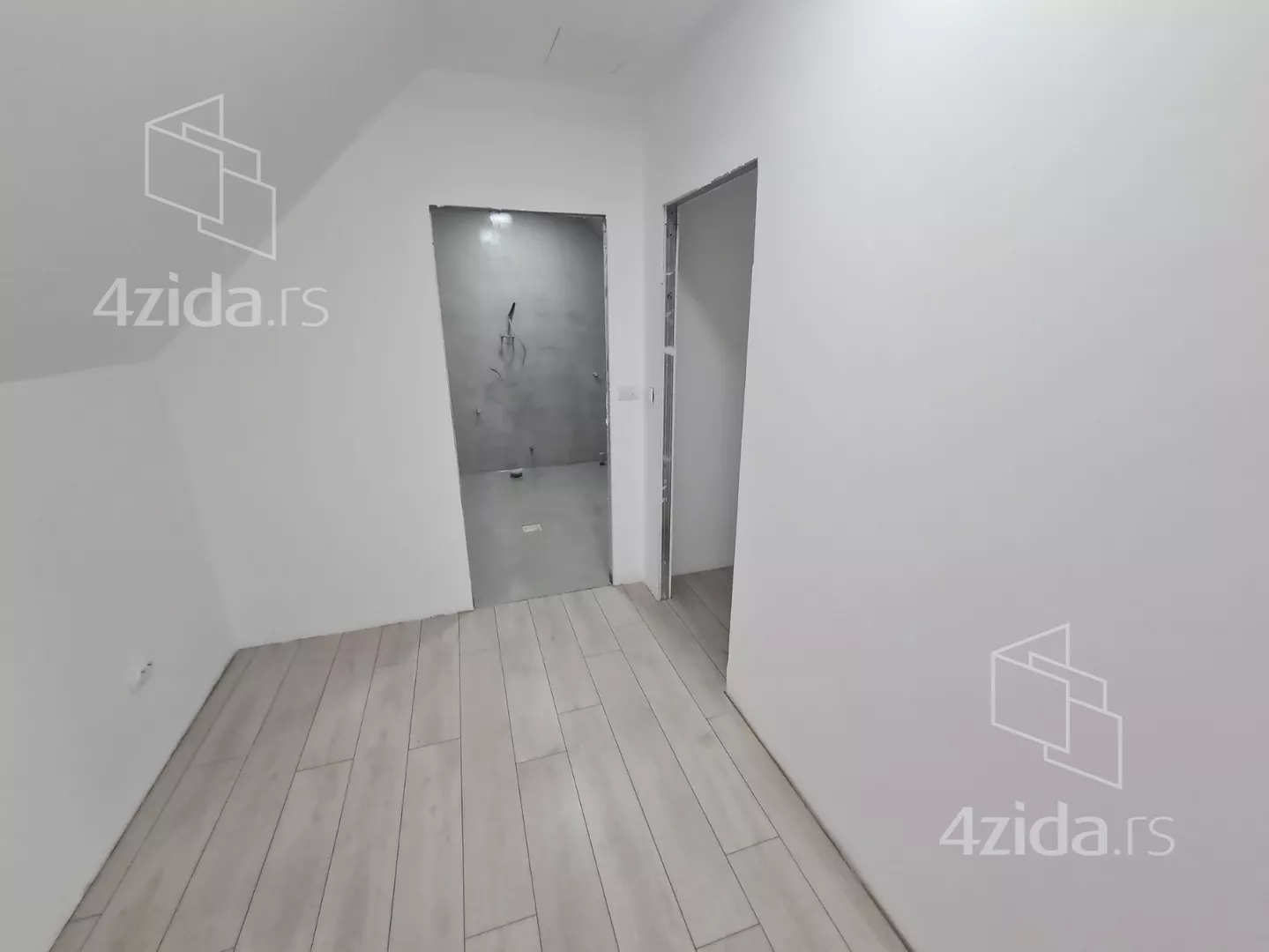 Turistički objekat | 4zida