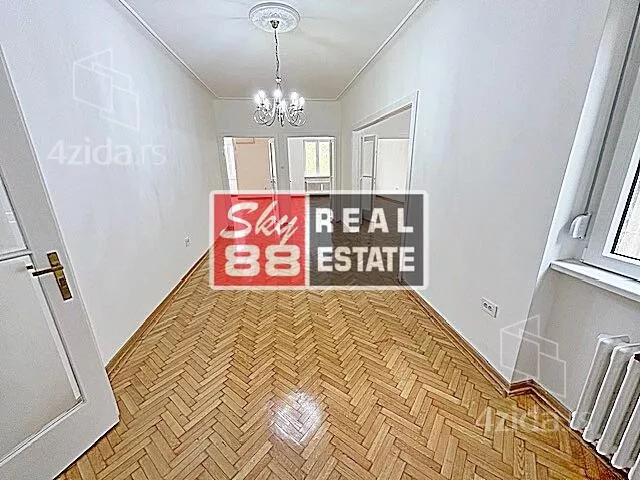 Četvoroiposoban stan | 4zida