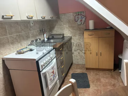 Trg Pavla Stojkovića | 4zida.rs