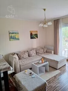 Četvoroiposoban stan | 4zida