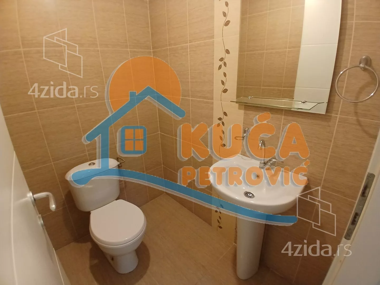 Lokal | 4zida
