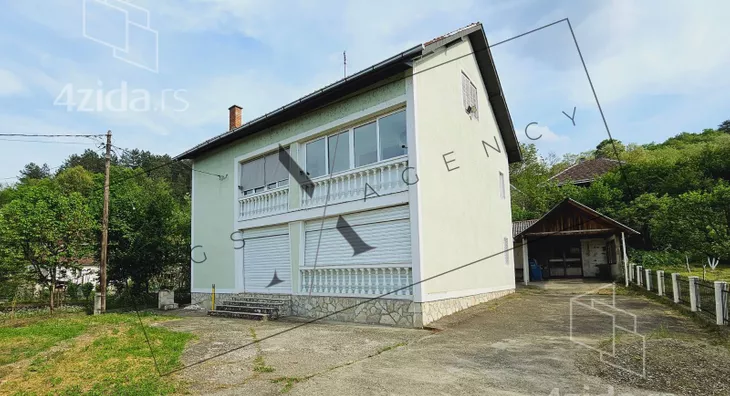 3-etažna kuća | 4zida