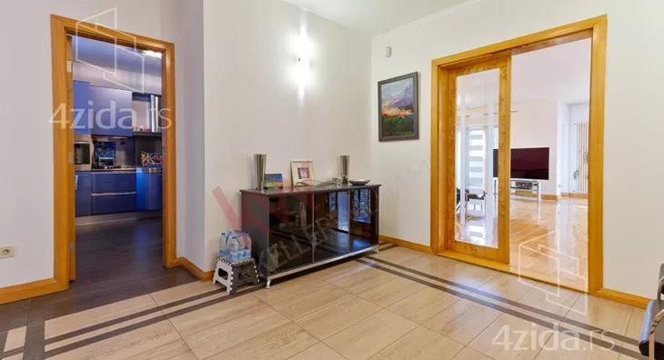 4-etažna kuća | 4zida