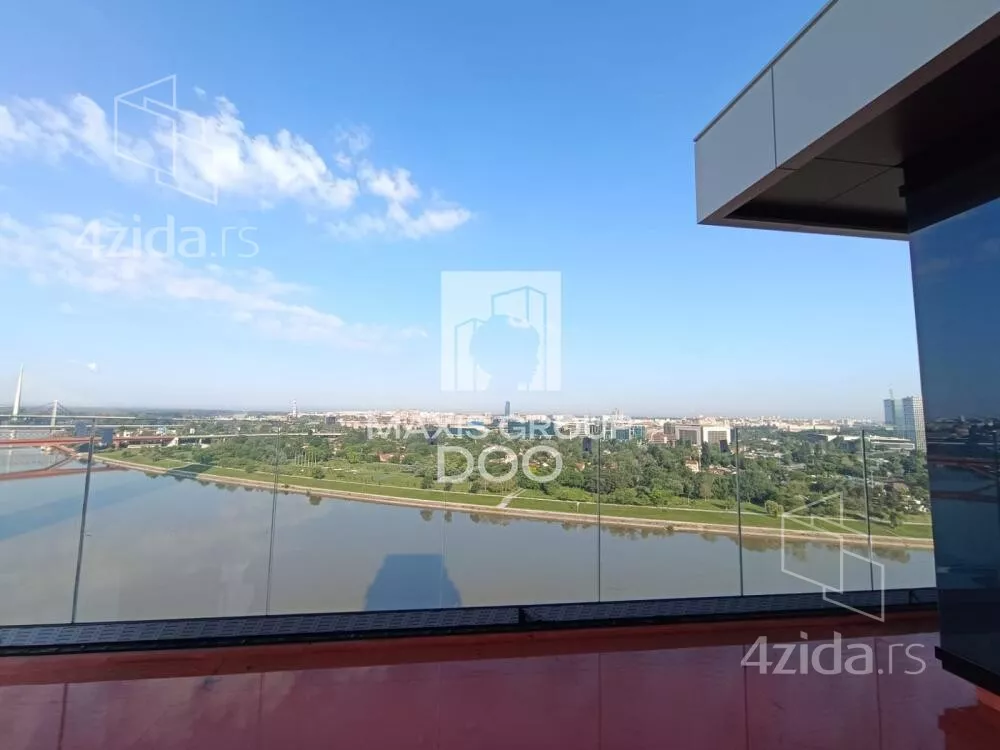 Četvoroiposoban stan | 4zida