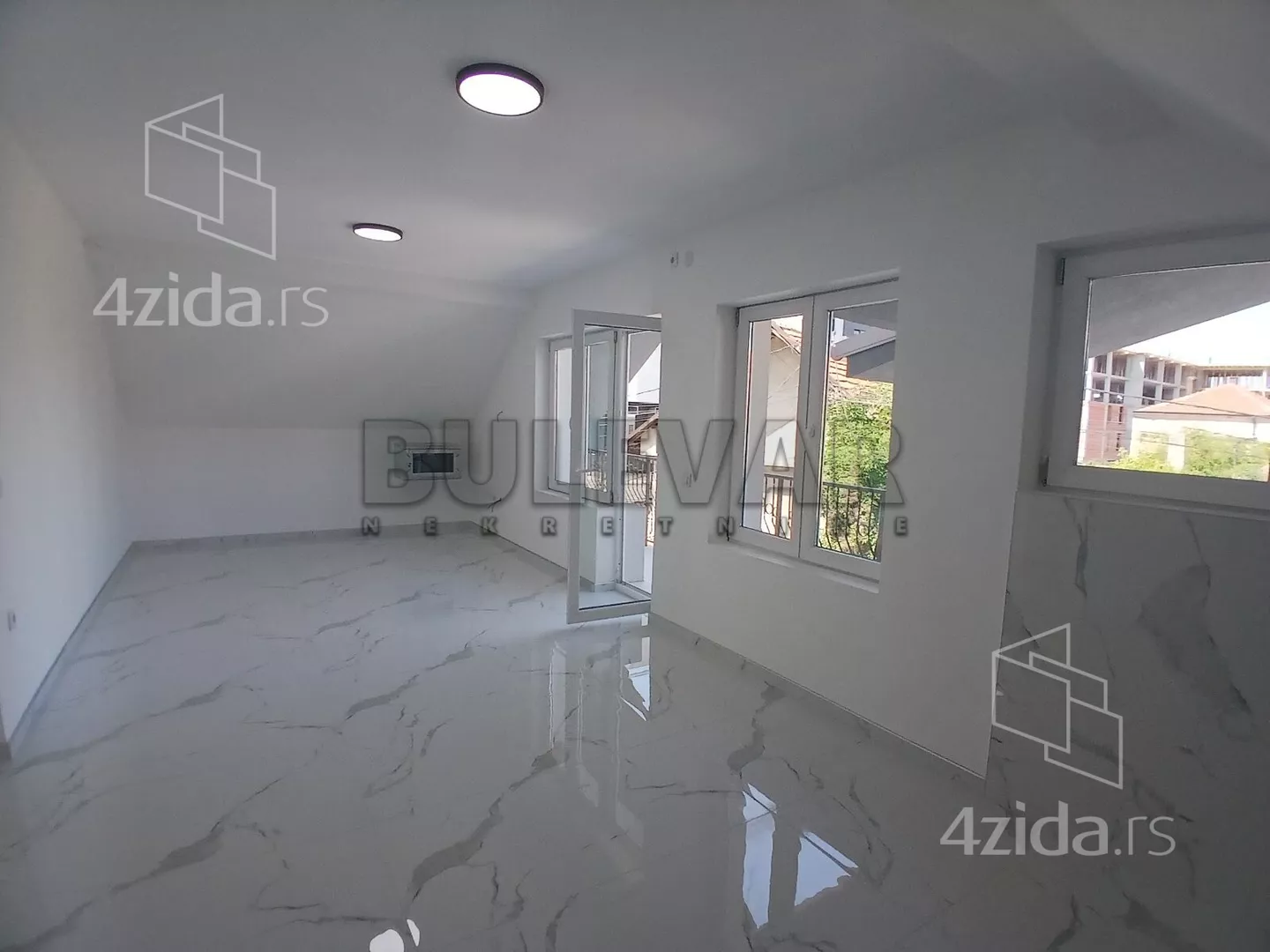 Lokal | 4zida
