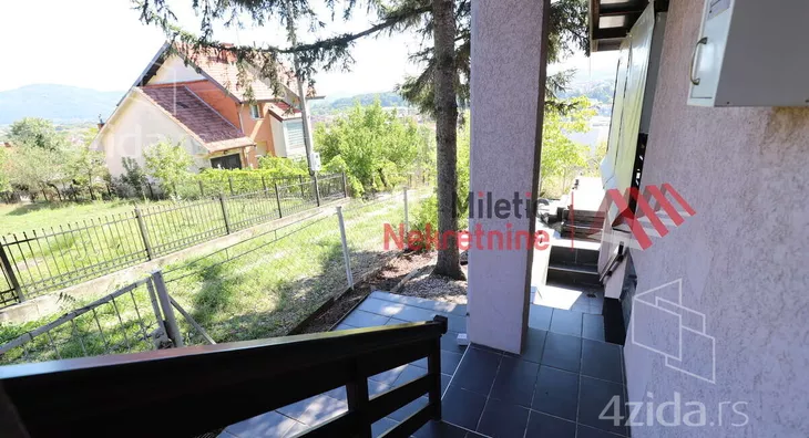 3-etažna kuća | 4zida