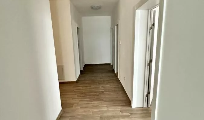 Četvoroiposoban stan | 4zida
