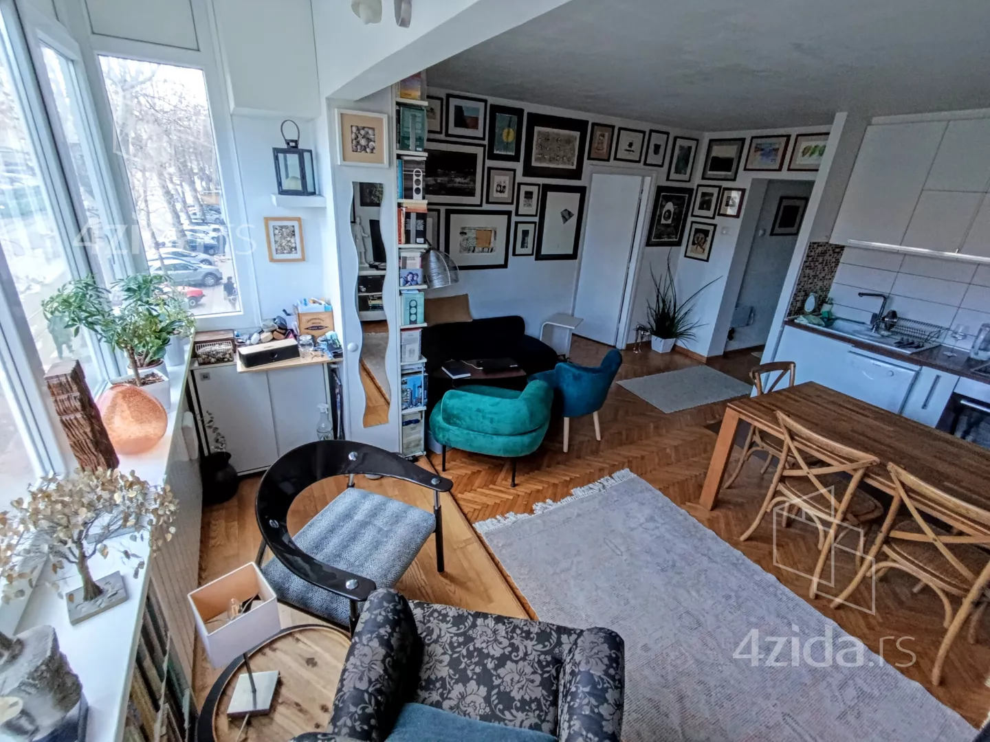 Dvoiposoban stan | 4zida