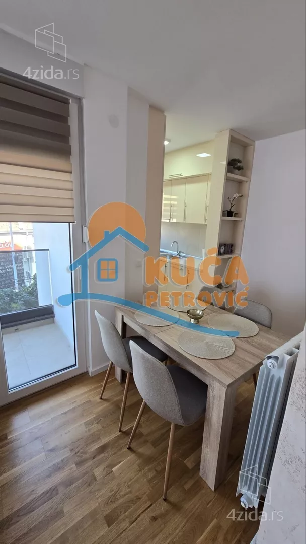 Dvoiposoban stan | 4zida