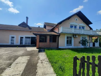 Majur | 4zida.rs