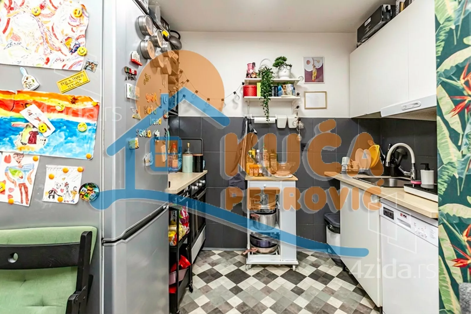 Jednoiposoban stan | 4zida