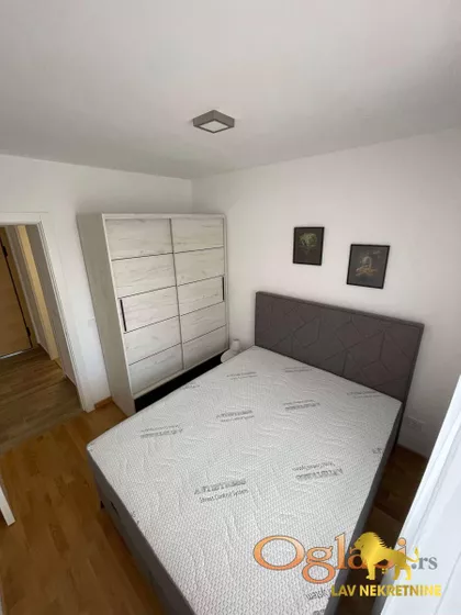 LAZE LAZAREVIĆA | 4zida.rs