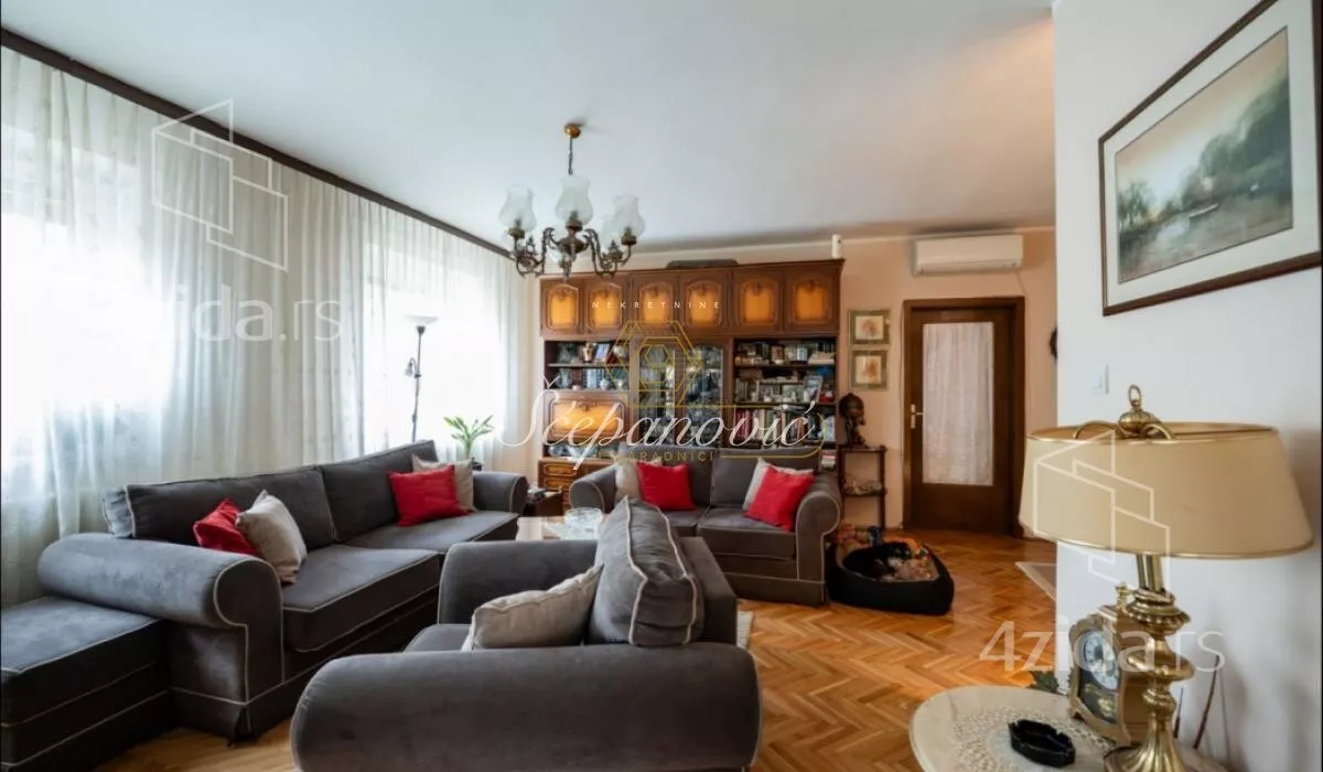 Četvorosoban stan | 4zida