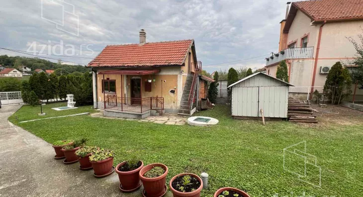 4-etažna kuća | 4zida