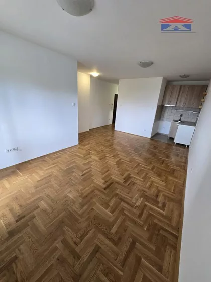 Bulevar Patrijarha Pavla (Somborski Bulevar) | 4zida.rs