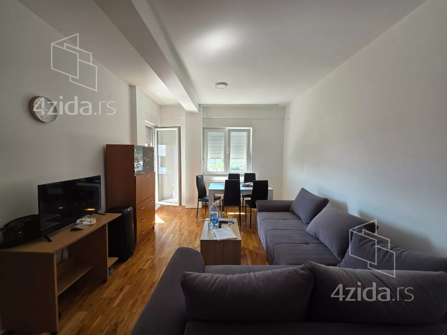 Četvoroiposoban stan | 4zida