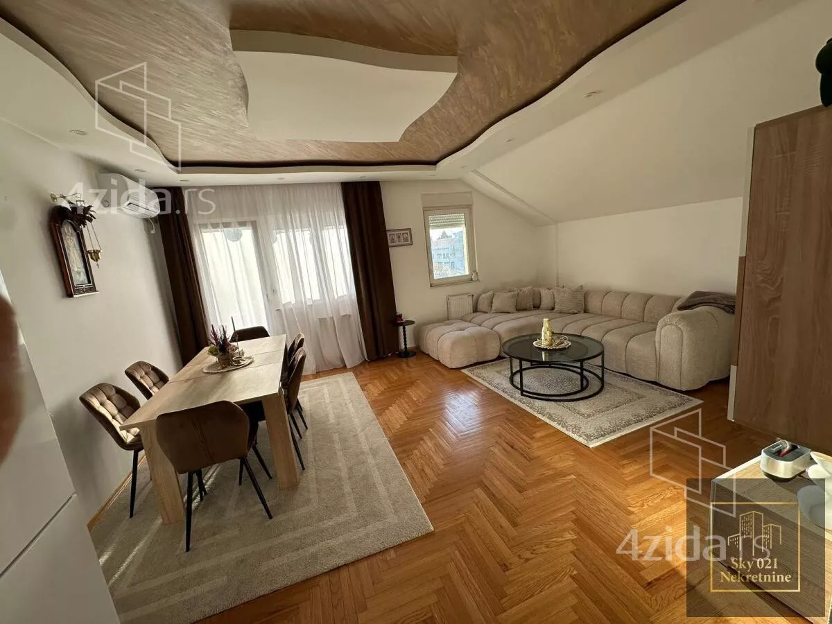 Dvoiposoban stan | 4zida