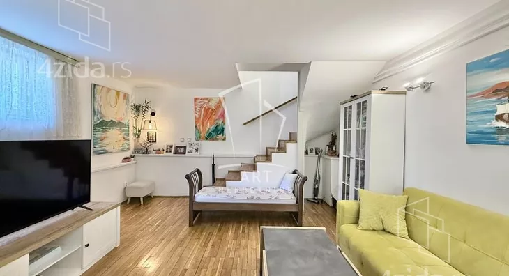 Petosoban stan | 4zida