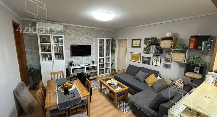 Dvoiposoban stan | 4zida