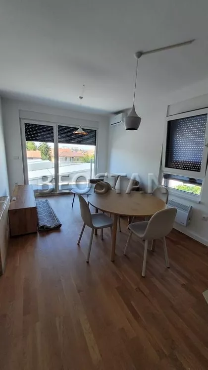 Vojvođanska | 4zida.rs