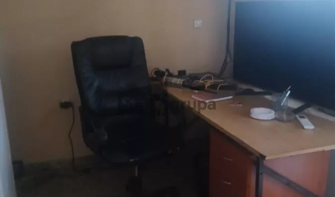 Poslovna zgrada | 4zida