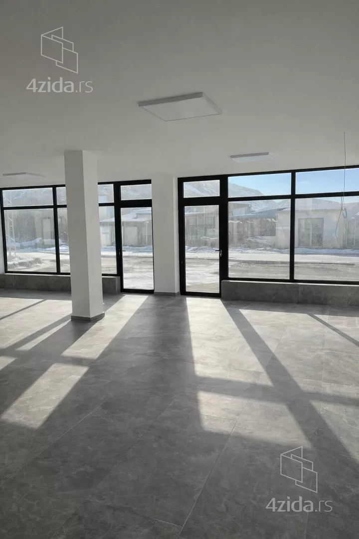 Poslovni prostor | 4zida