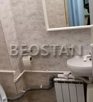 Šestoiposoban stan | 4zida