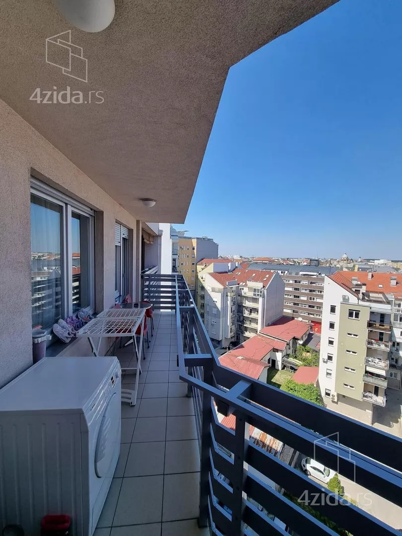 Četvoroiposoban stan | 4zida