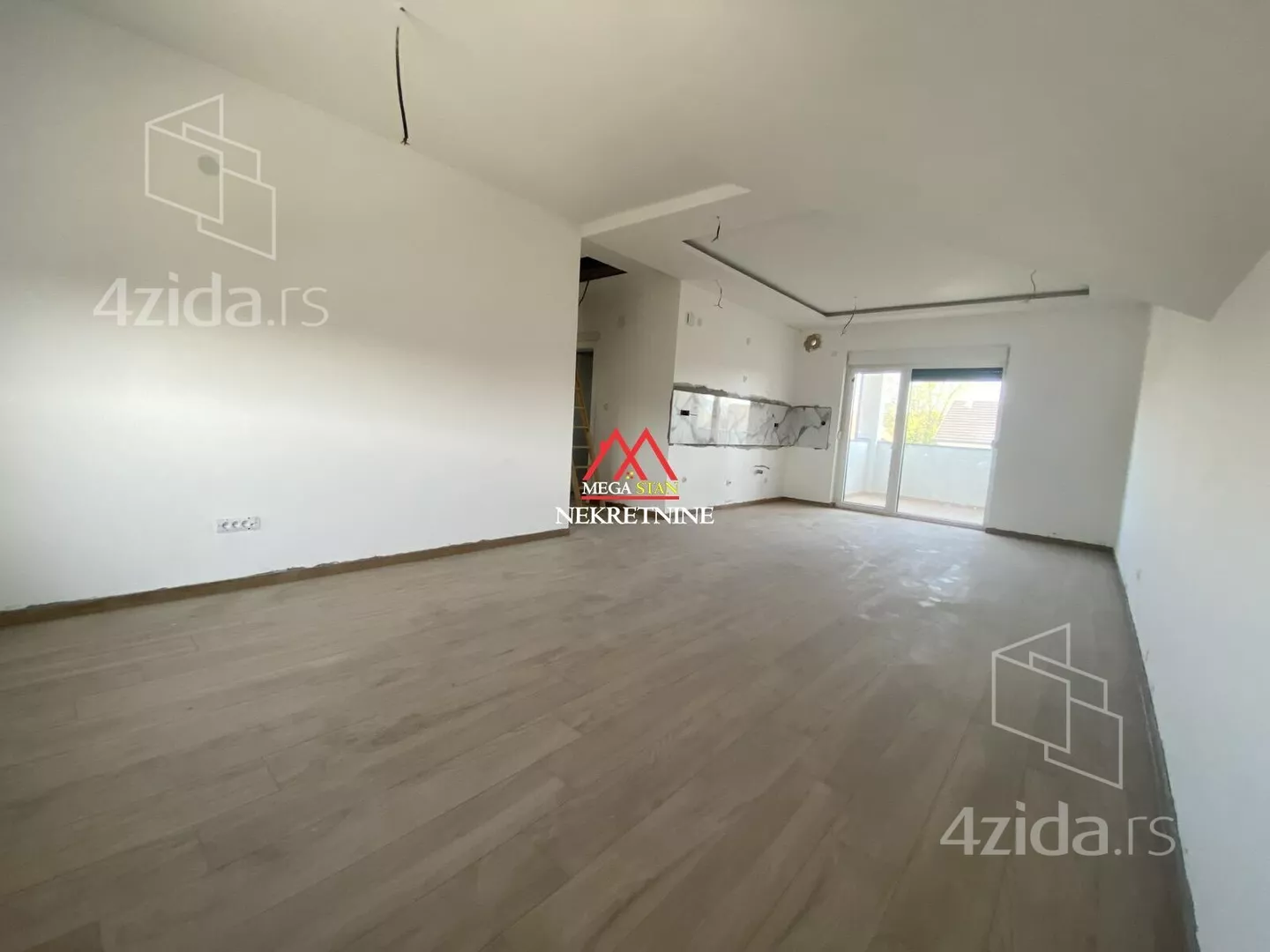 Dvoiposoban stan | 4zida