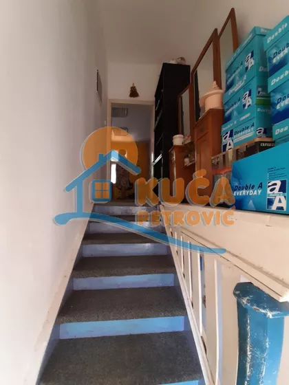 Prvomajska | 4zida.rs