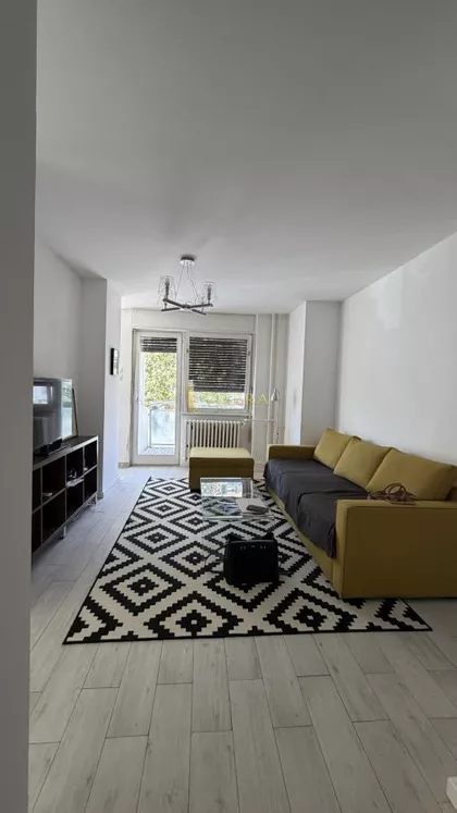 Stan na prodaju · 60 m² · Bulevar Oslobođenja, Gradske lokacije, Novi Sad
