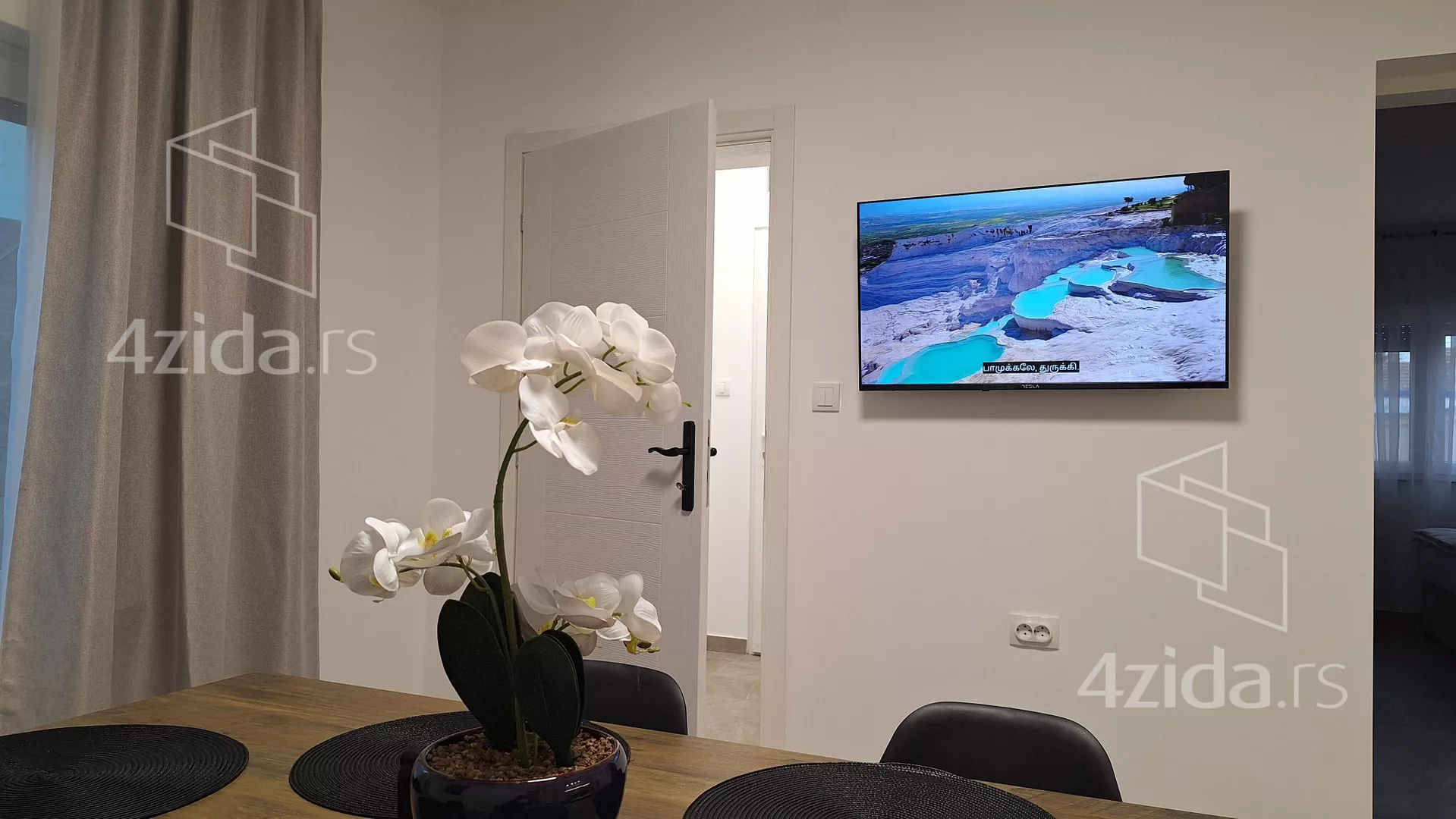 Poslovna zgrada | 4zida