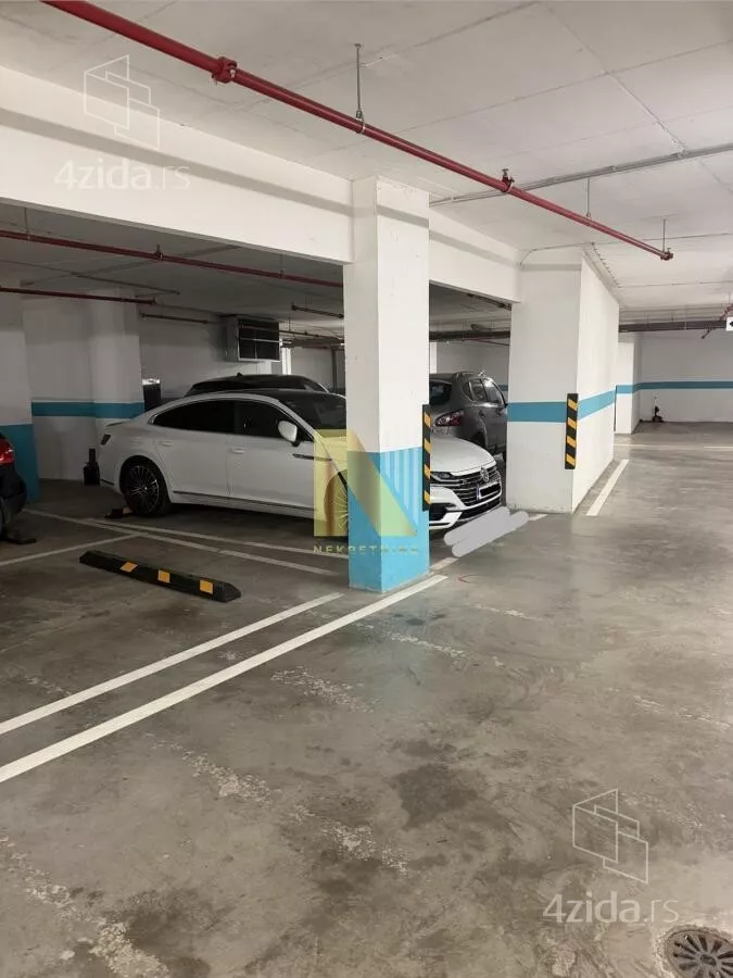 Garaža/Parking | 4zida