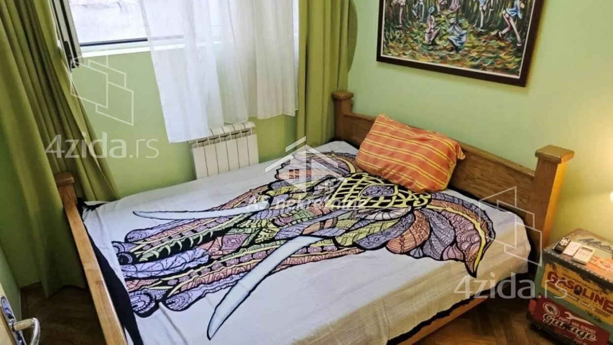 Četvoroiposoban stan | 4zida