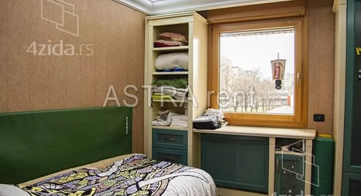 Petosoban stan | 4zida