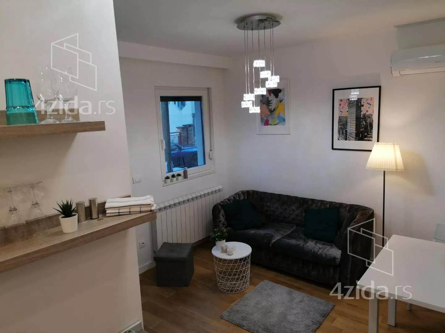 Jednoiposoban stan | 4zida