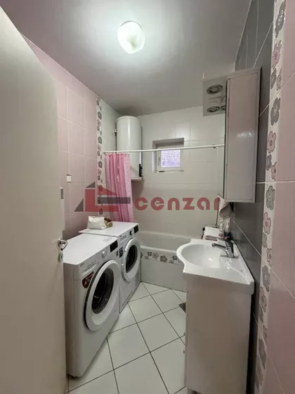 Mali Bajmok | 4zida.rs