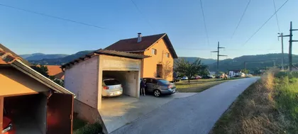Braće Nikolić 38 | 4zida.rs