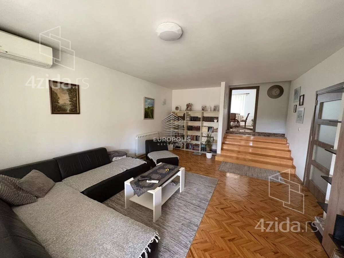 Kuća | 4zida