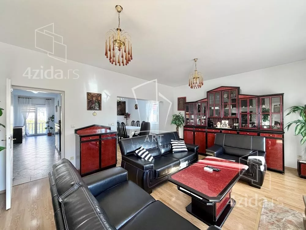 Četvorosoban stan | 4zida