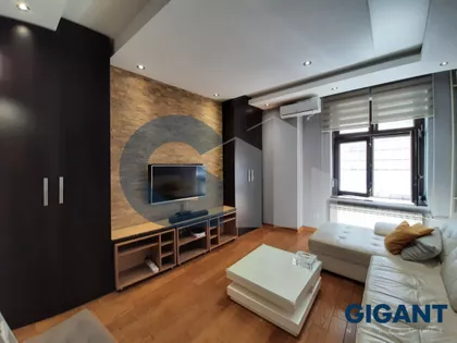 Dobrinjska | 4zida.rs