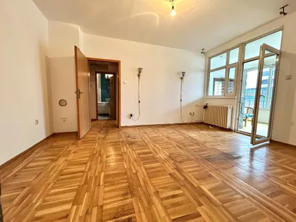 Ustanička | 4zida.rs