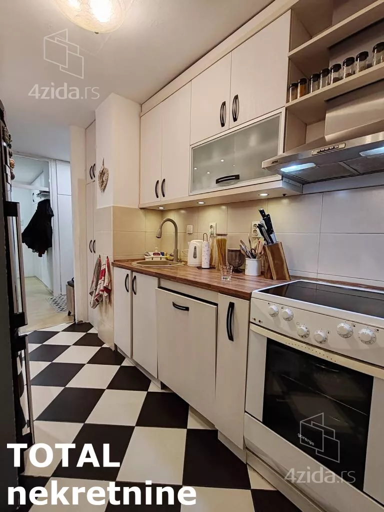 Troiposoban stan | 4zida