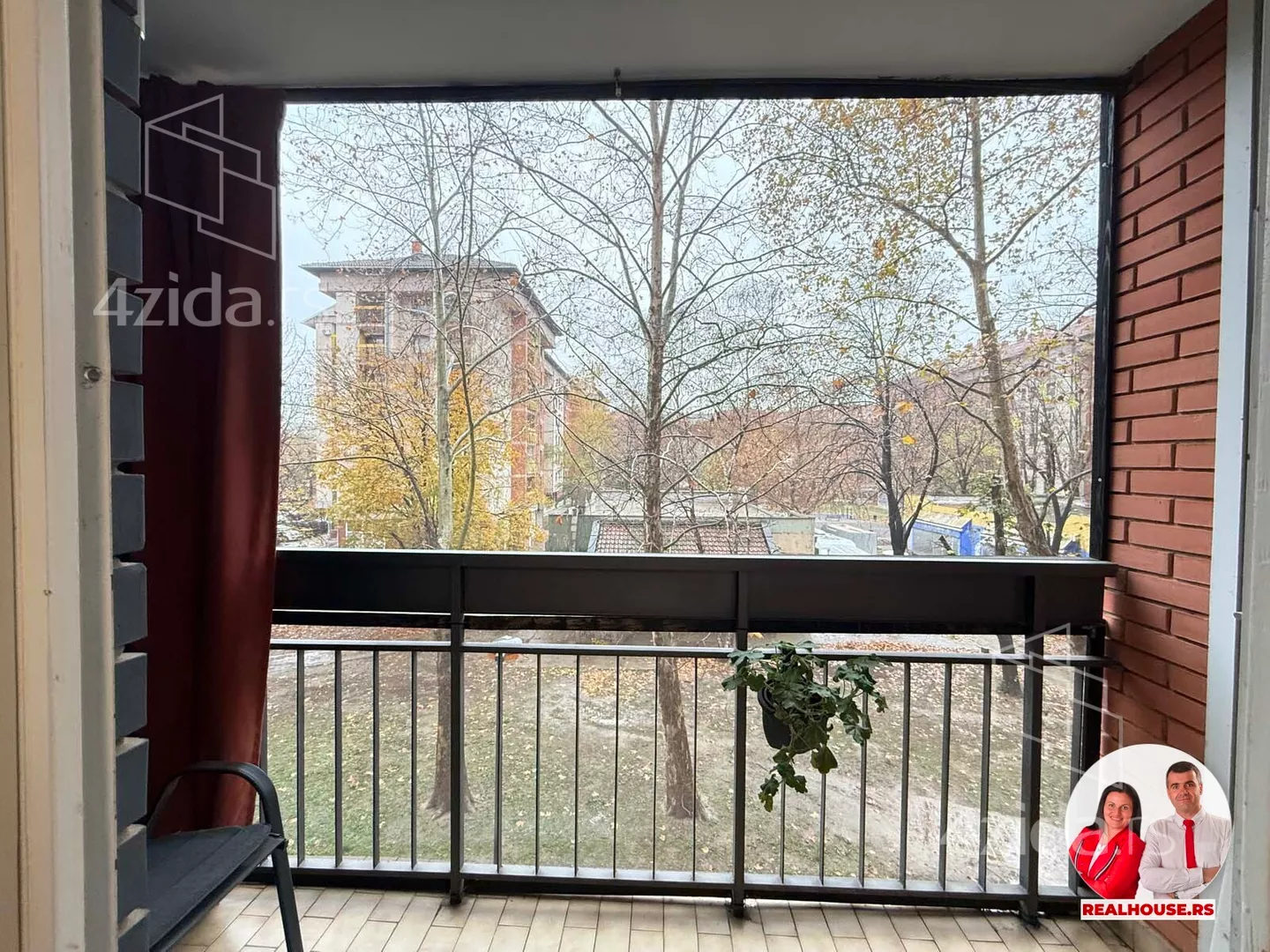 Jednoiposoban stan | 4zida