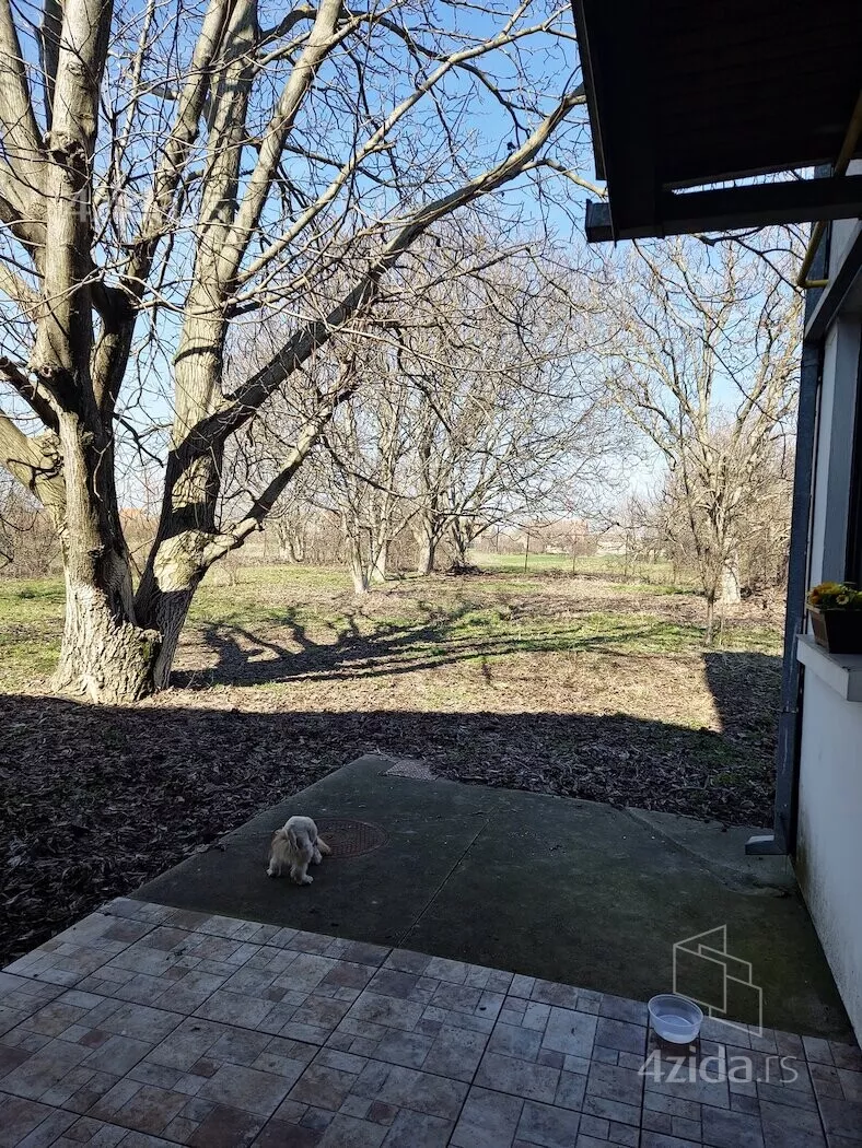 Poslovna zgrada | 4zida