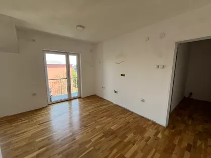 Zmaj Jovina | 4zida.rs