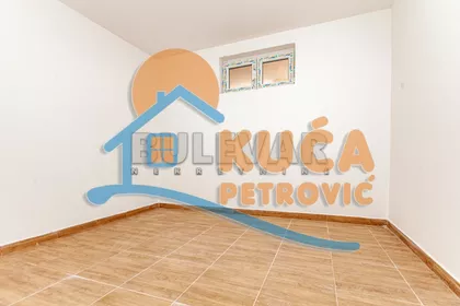 Donjovrežinska | 4zida.rs