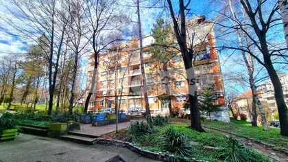 Starca Vujadina 42 | 4zida.rs